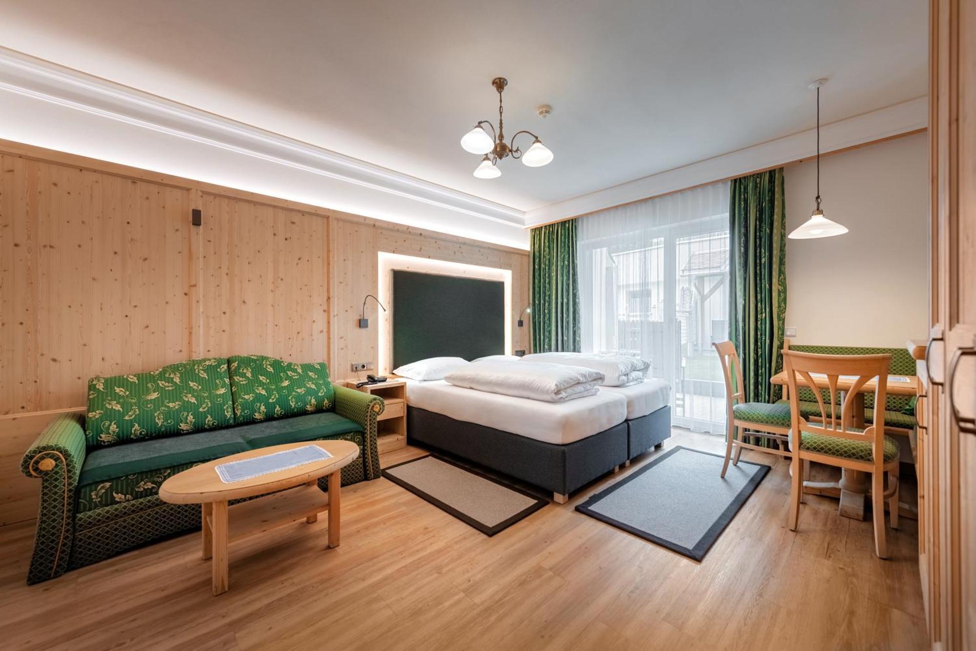 Hotel Sureghes Ortisei Esterno foto