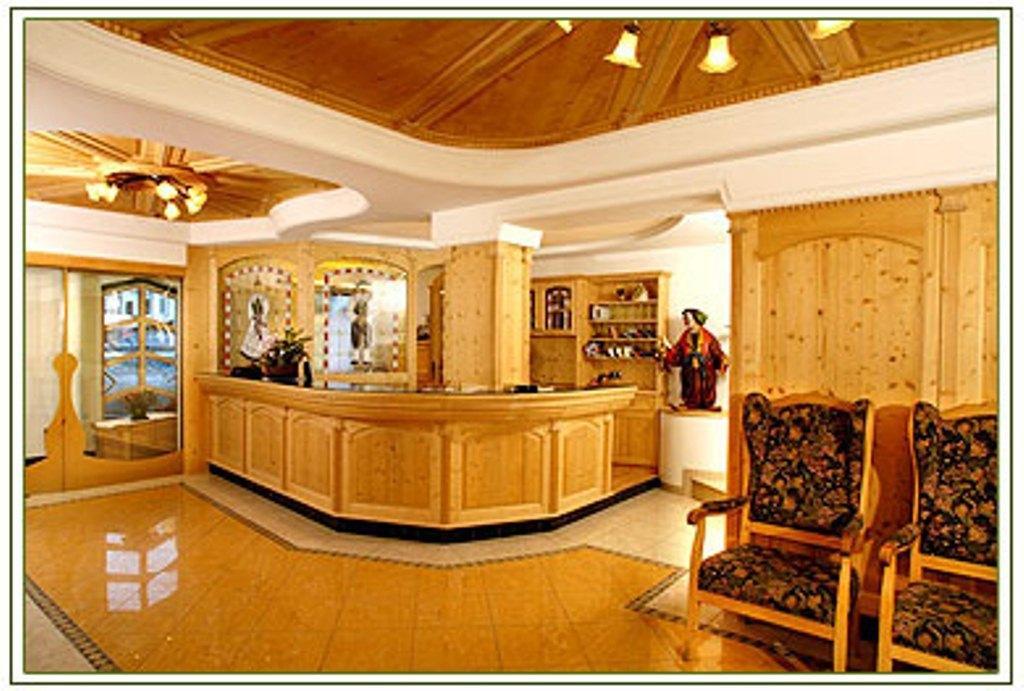 Hotel Sureghes Ortisei Esterno foto