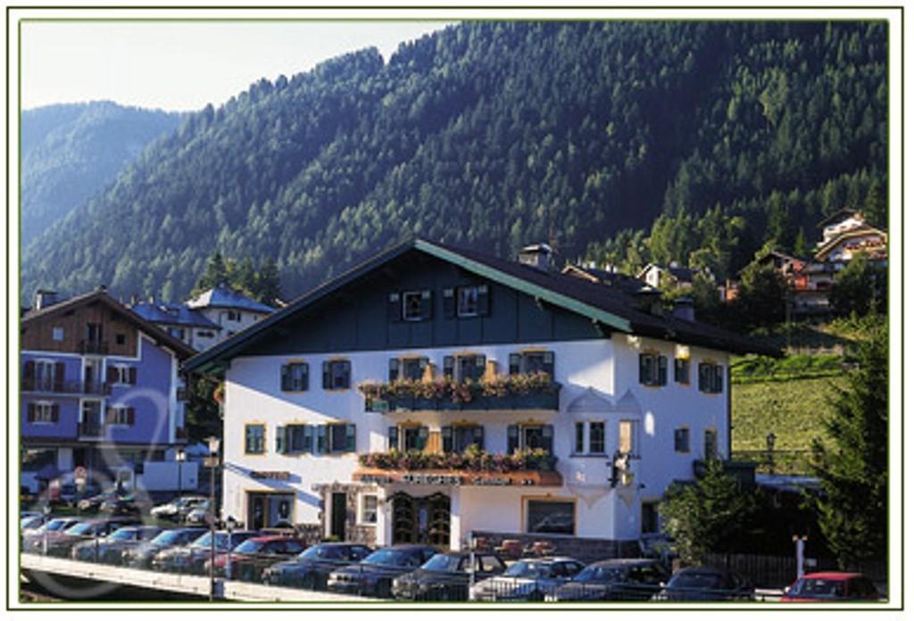 Hotel Sureghes Ortisei Esterno foto