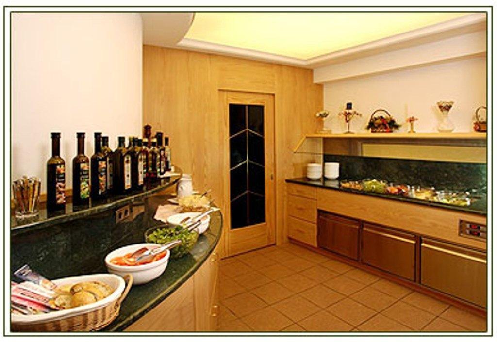 Hotel Sureghes Ortisei Esterno foto